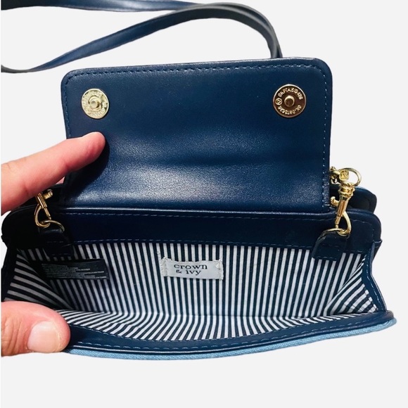 Crown and Ivy Small Crossbody Beautiful Blues; Gold w/Leather Strap NWOT - Picture 3 of 8
